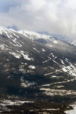 Revelstoke - Overall View of Ski Area Wallpaper #1 320 x 480 (iPhone/iTouch)